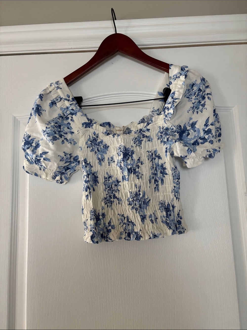 Cream & Blue Floral Smocked Puff Sleeve Crop Top